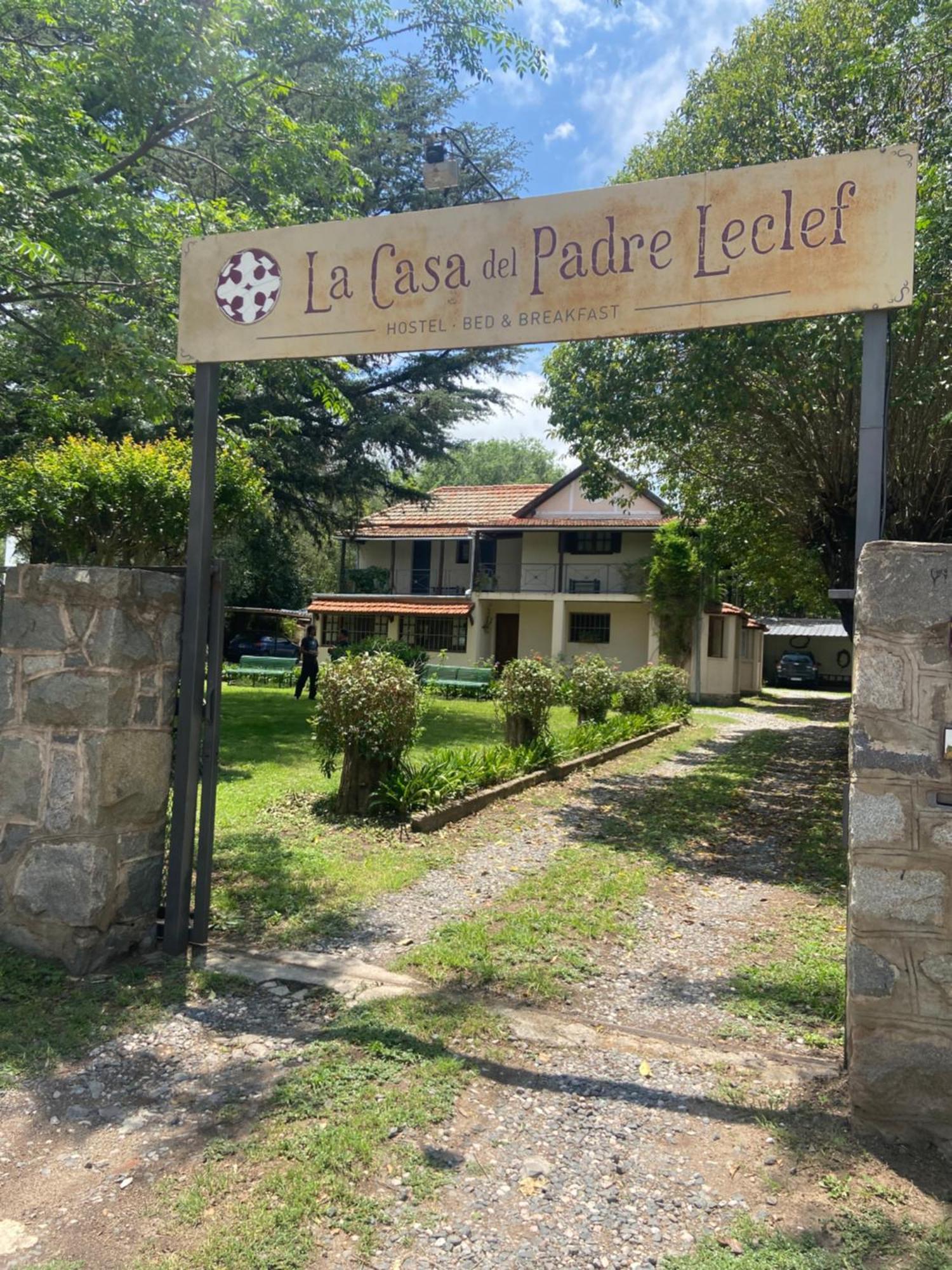 B&B La Casa Del Padre Leclef Valle Hermoso Luaran gambar