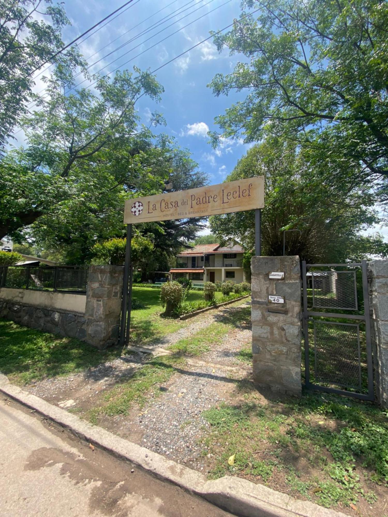 B&B La Casa Del Padre Leclef Valle Hermoso Luaran gambar